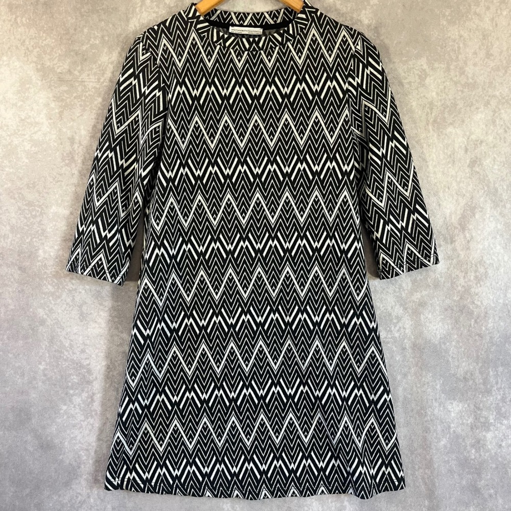 Zara Trafaluc Shift Dress Women Small Black White Geometric Chevron 3/4 Sleeve